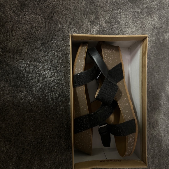 Shoes - Picture 2 of 2